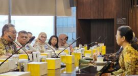 Foto: Pertemuan pengurus PROPAMI dengan Iman Rachman, Direktur Utama BEI, di Gedung Bursa SCBD Sudirman (22/1/24). (Doc.Ist)